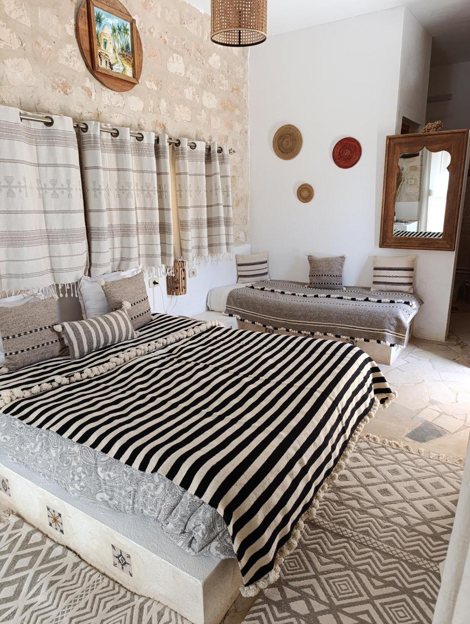 Dar Ayed Tamezret Hotel Tamazrat ภายนอก รูปภาพ